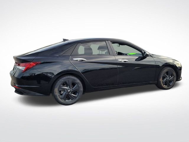 Used 2023 Hyundai Elantra Blue image 9