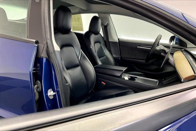 Used 2022 Tesla Model 3 Long Range AWD/4WD image 6