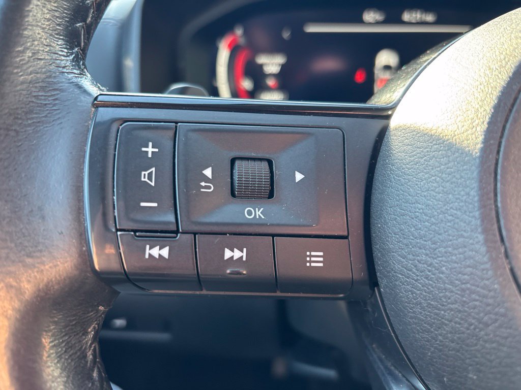 Used 2024 Nissan Rogue SL AWD/4WD image 21