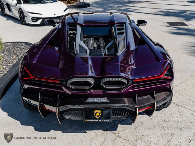 Used 2025 Lamborghini Revuelto AWD/4WD image 4