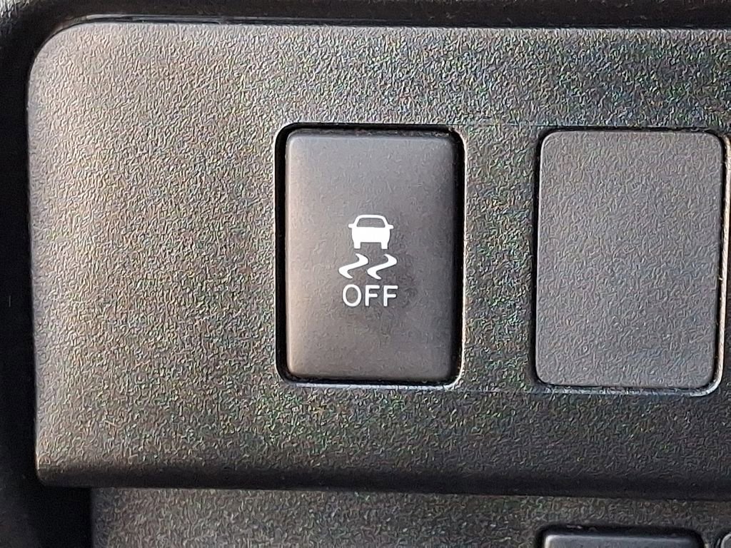 Used 2020 Toyota Tacoma SR image 27