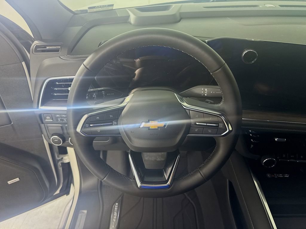 Used 2025 Chevrolet Tahoe Premier RWD image 11