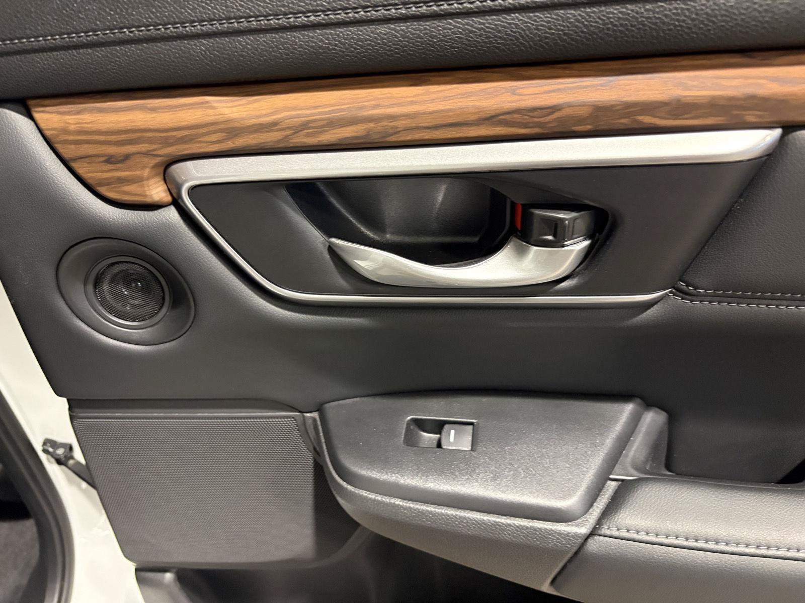 Used 2022 Honda CR-V Touring image 39