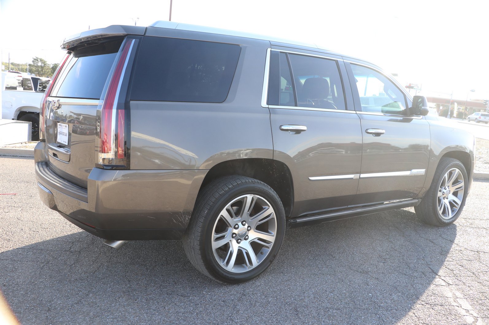 Used 2015 Cadillac Escalade Premium AWD/4WD image 7