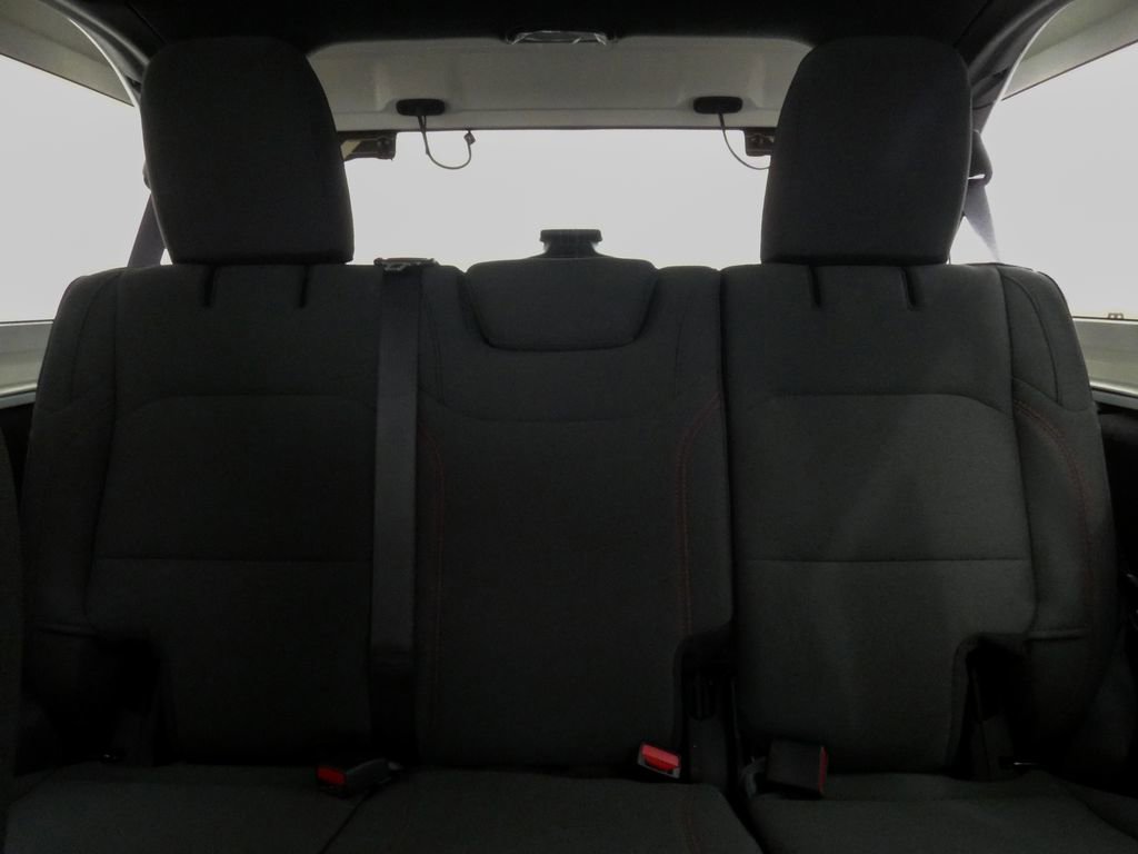 Used 2025 Jeep Wrangler Unlimited Rubicon image 32