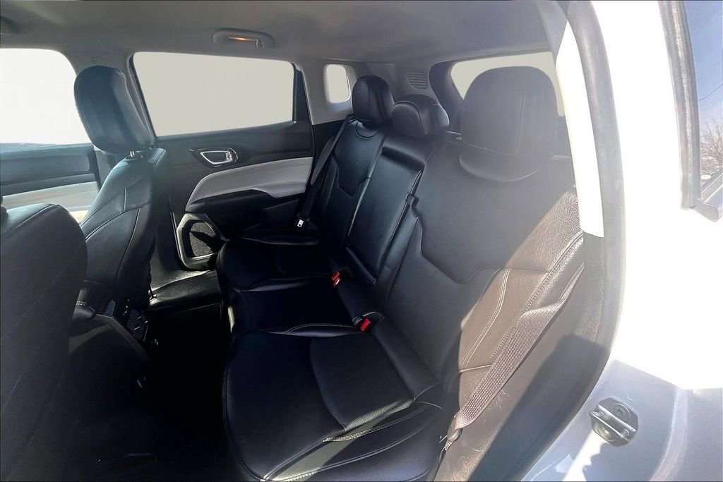 Used 2022 Jeep Compass Limited image 24