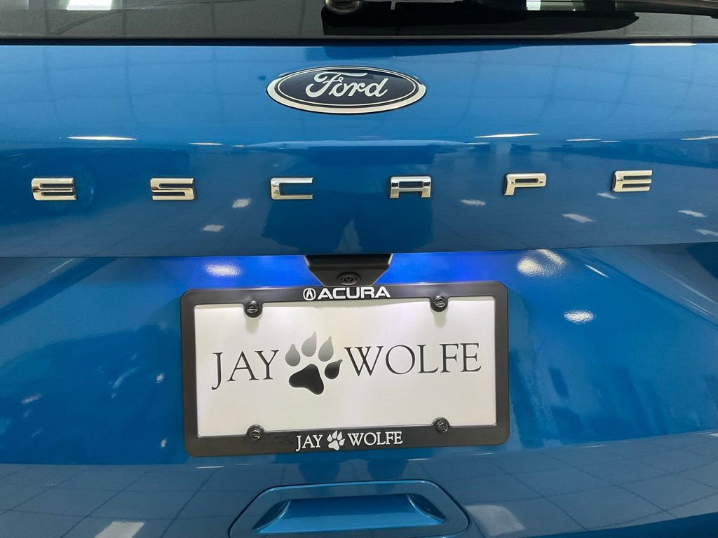 Used 2020 Ford Escape SE image 23