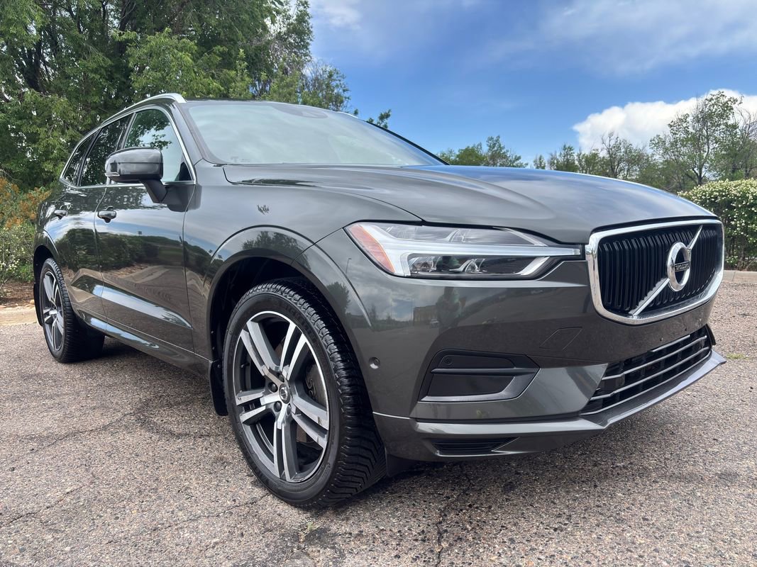 Used 2019 Volvo XC60 T6 Momentum w/ Multimedia Package AWD/4WD image 2