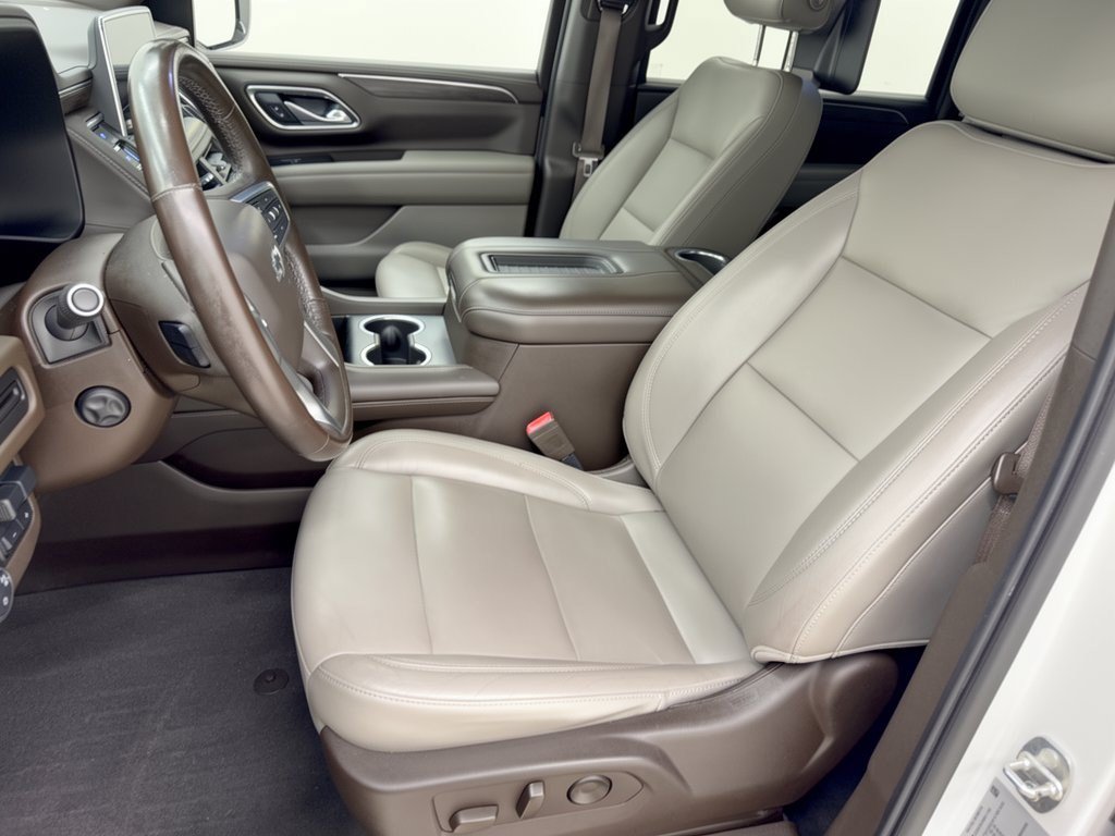 Used 2021 Chevrolet Suburban Z71 w/ Z71 Signature Package AWD/4WD image 5