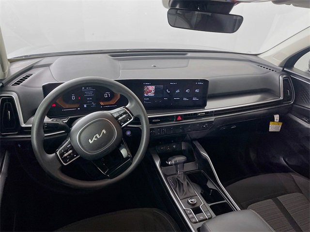 Used 2025 Kia Sorento LX image 22