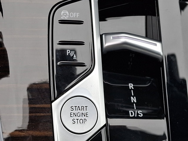 Certified 2023 BMW X7 xDrive40i w/ Premium Package AWD/4WD image 30