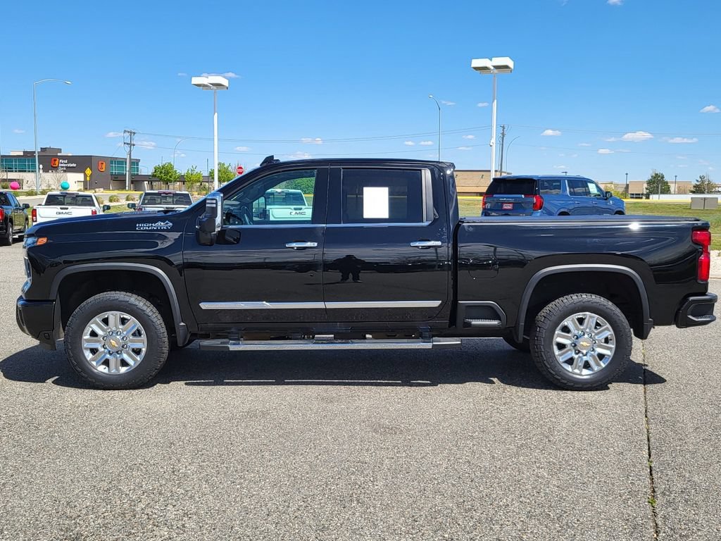 Used 2024 Chevrolet Silverado 2500 High Country w/ High Country Premium Package AWD/4WD image 45