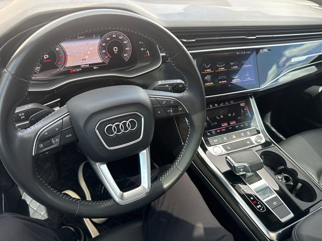 Used 2020 Audi Q8 Premium Plus w/ Premium Plus Package AWD/4WD image 17