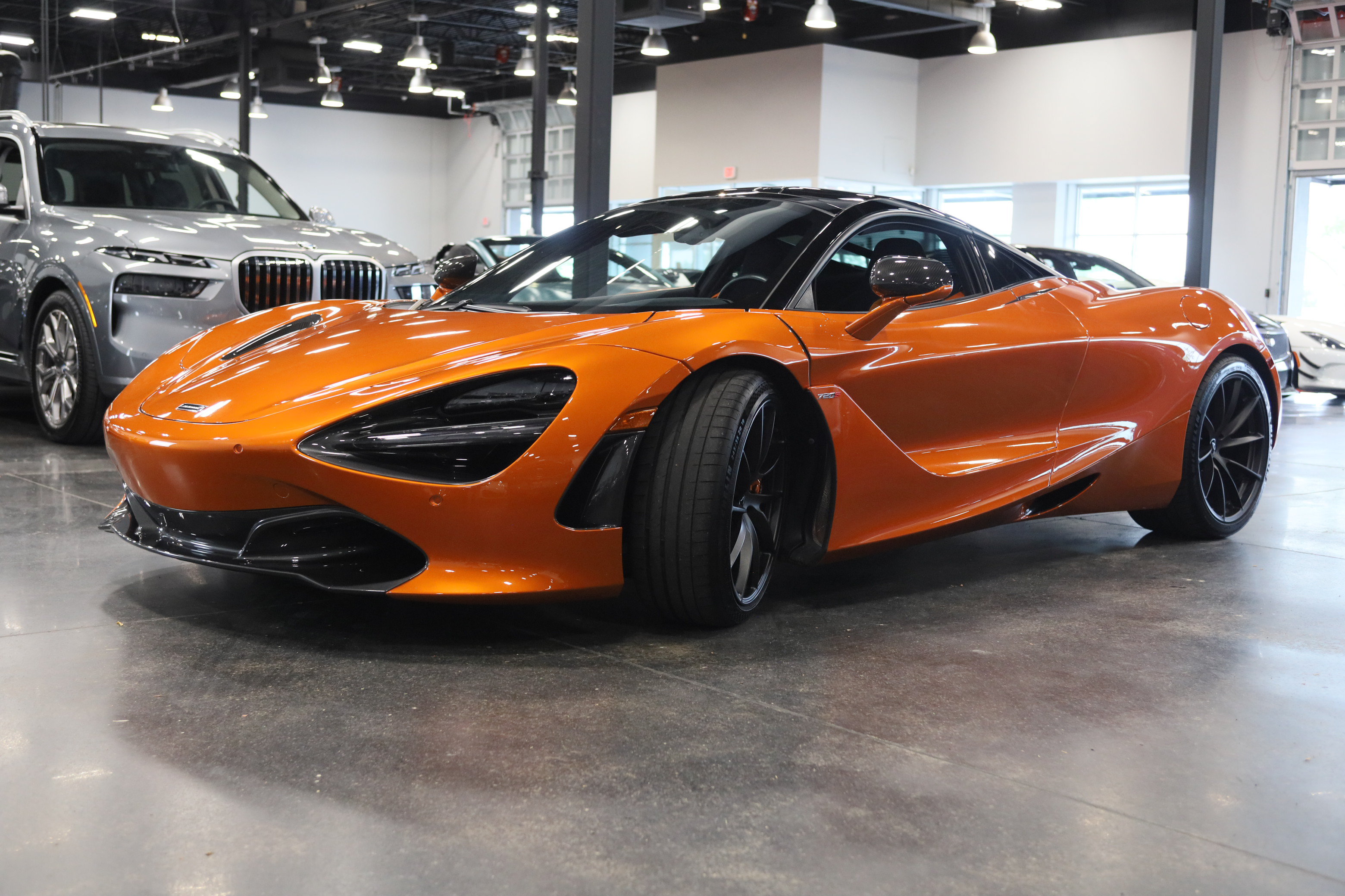 Used 2019 McLaren 720S Performance RWD image 3