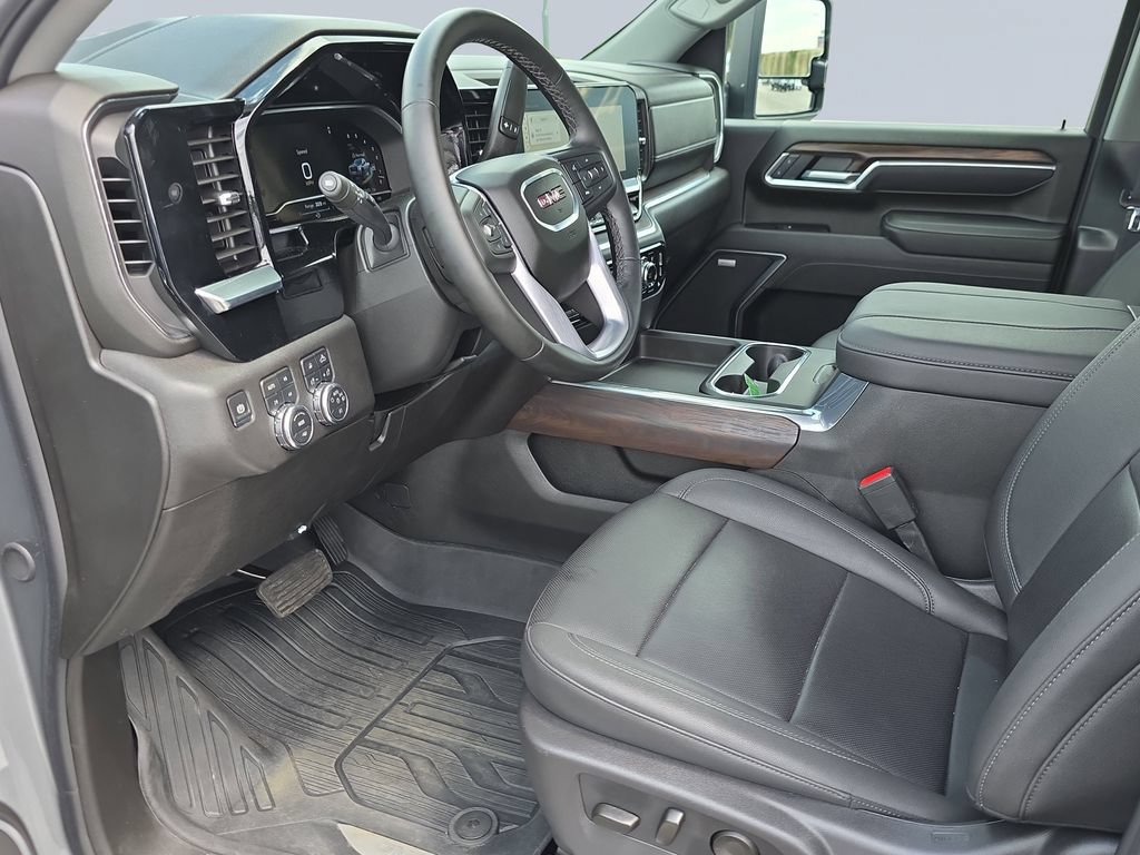 Used 2025 GMC Sierra 2500 SLT w/ SLT Premium Package AWD/4WD image 10