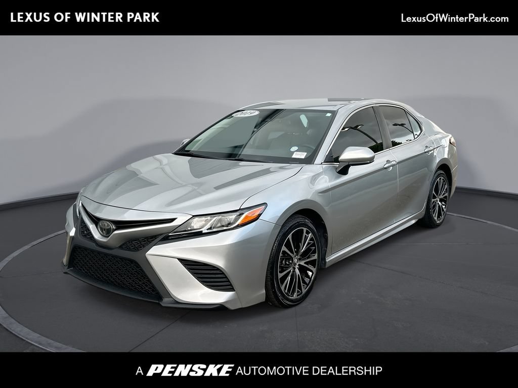 Used 2019 Toyota Camry SE