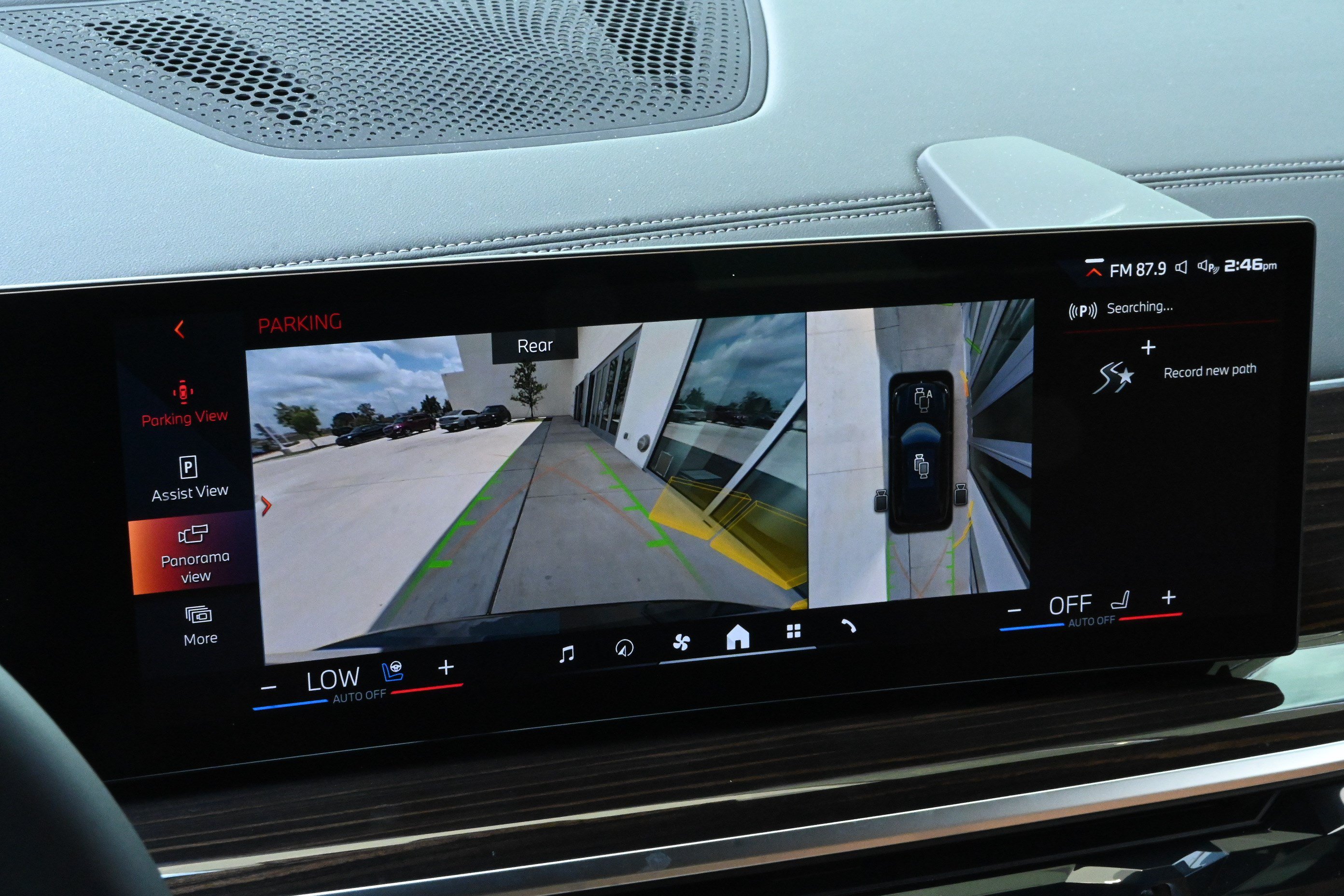 Certified 2025 BMW X5 M60i AWD/4WD image 19
