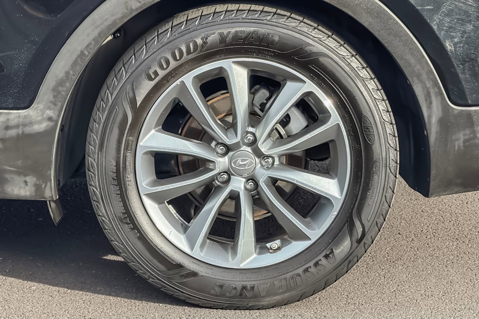 Used 2017 Hyundai Santa Fe SE image 37