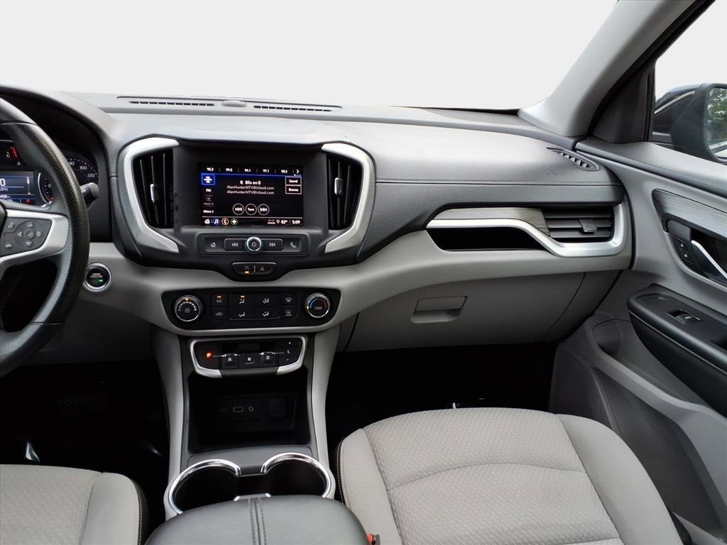 Used 2024 GMC Terrain SLE image 15