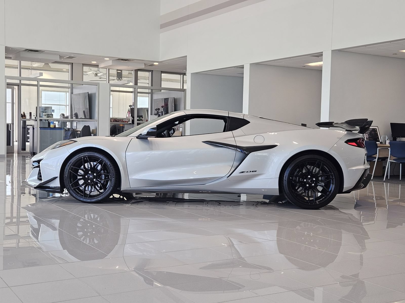 New 2027 Chevrolet Corvette Z06 RWD image 3