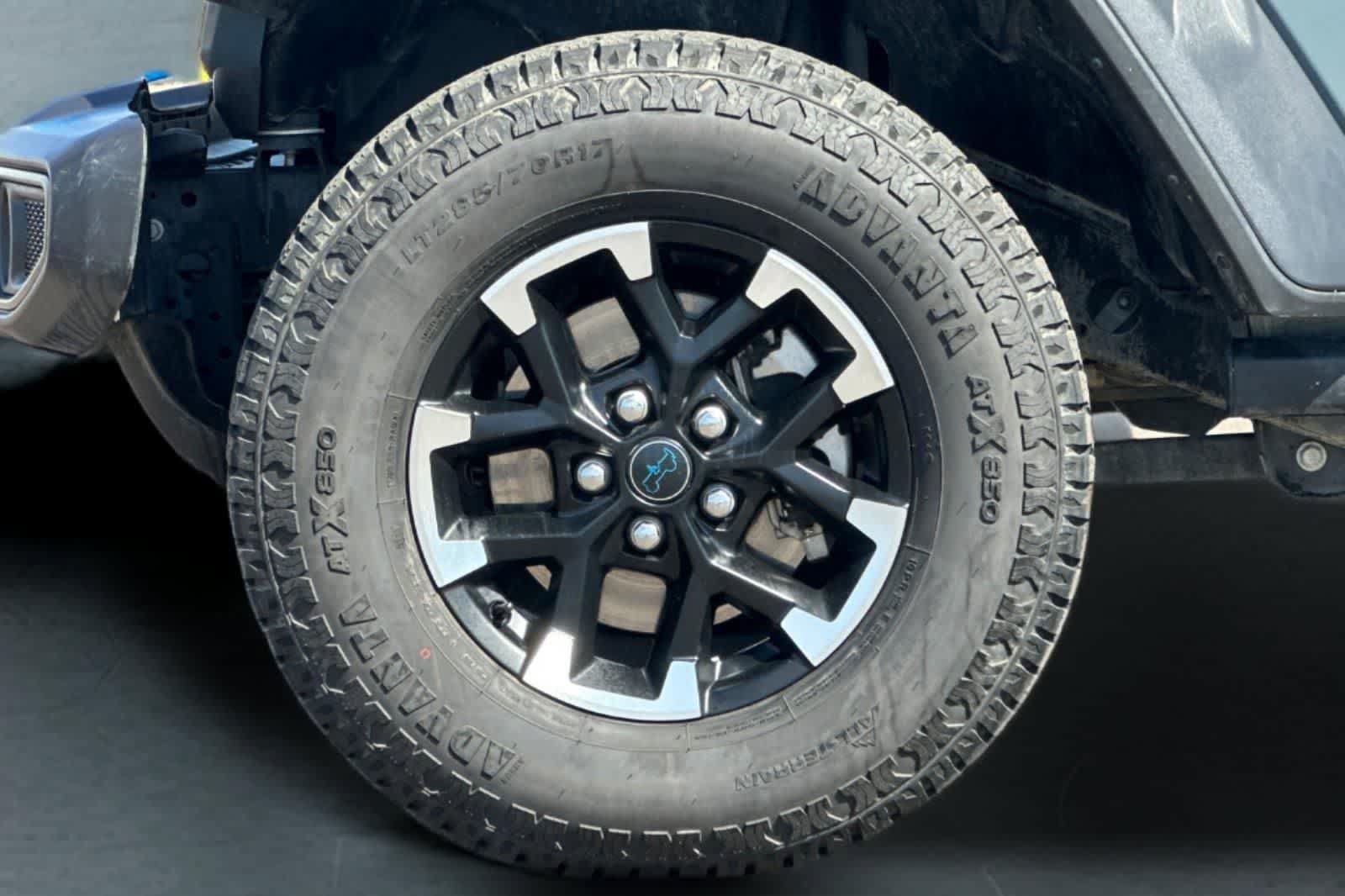 Used 2024 Jeep Wrangler Unlimited Rubicon 4xe AWD/4WD image 30