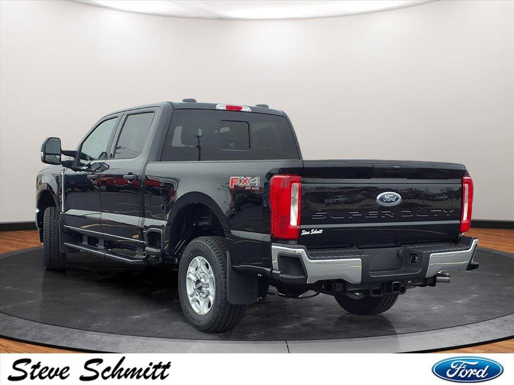New 2026 Ford F250 XLT w/ FX4 Off-Road Package image 3