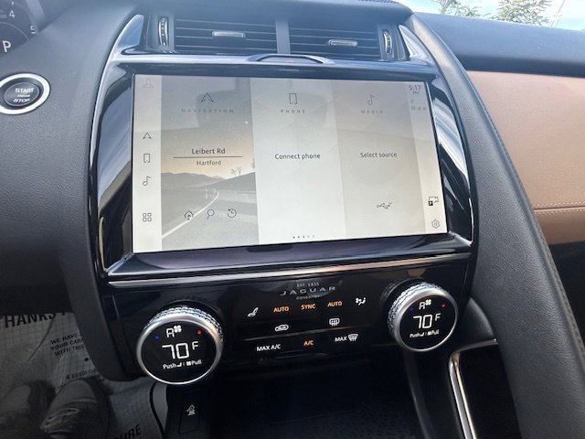 Certified 2022 Jaguar E-PACE SE image 25