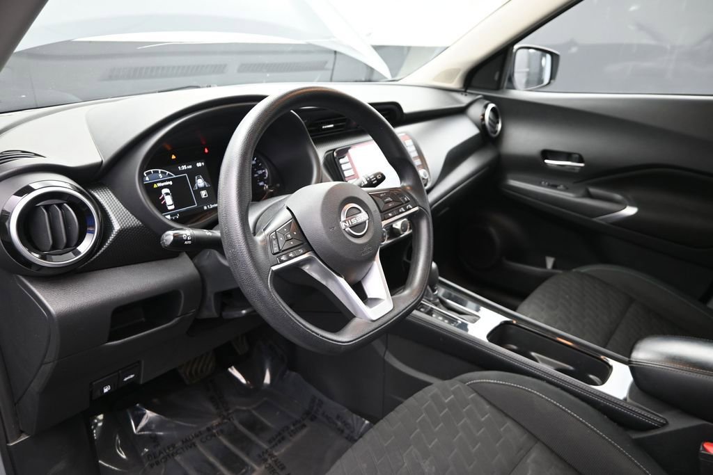 Used 2023 Nissan Kicks SV FWD image 16