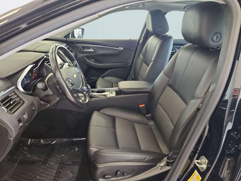 Used 2019 Chevrolet Impala LT FWD image 21