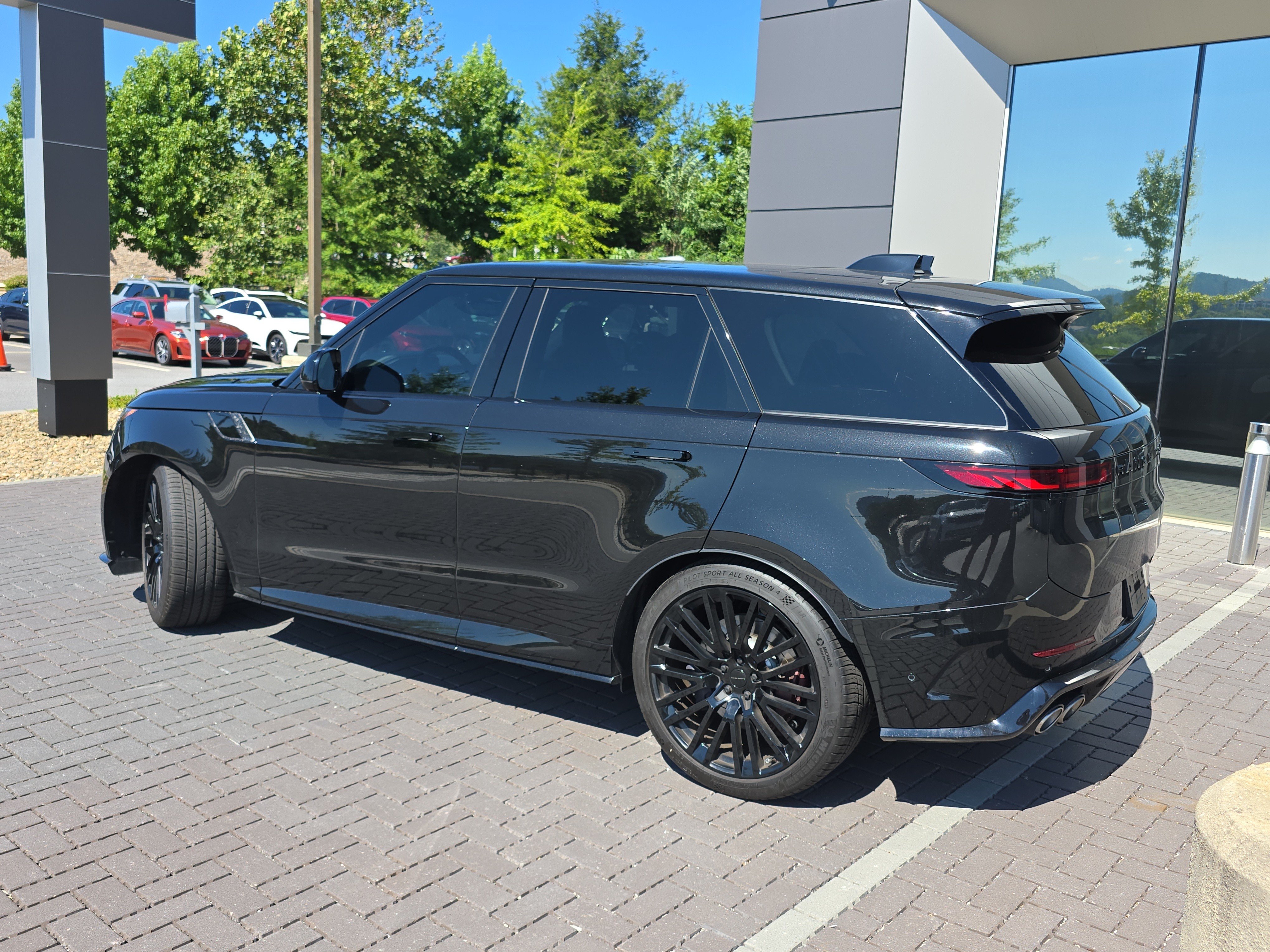 Certified 2026 Land Rover Range Rover Sport SV AWD/4WD image 7