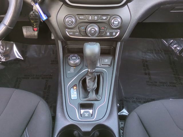 Used 2020 Jeep Cherokee Latitude w/ Cold Weather Group image 18