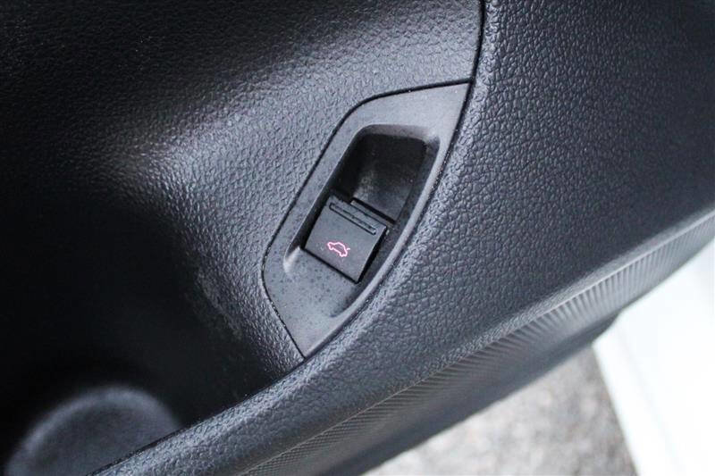 Used 2021 Volkswagen Passat 2.0T SE image 27