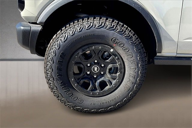 New 2025 Ford Bronco Badlands image 12