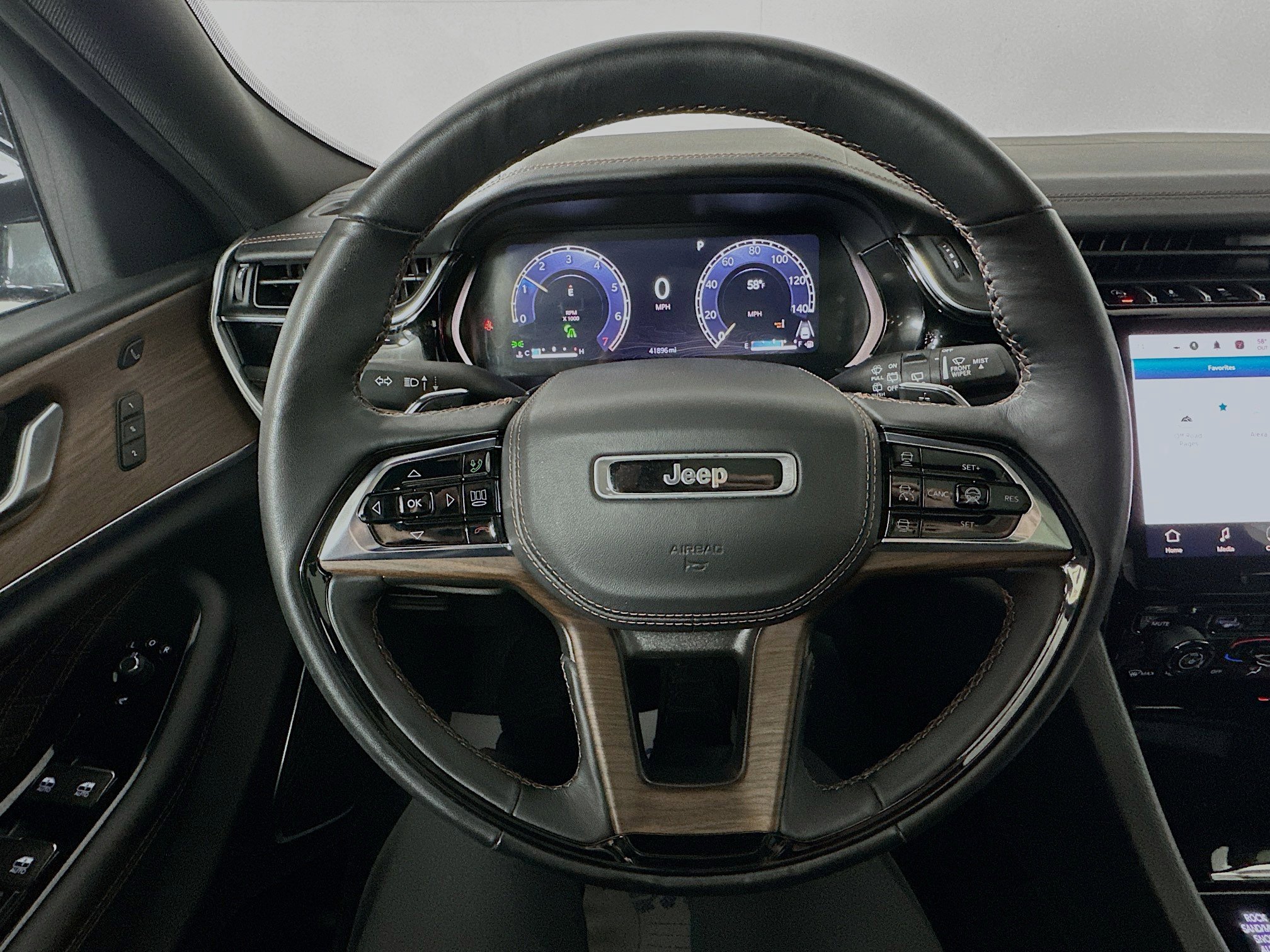 Used 2023 Jeep Grand Cherokee L Summit w/ Advanced Protech Group IV image 11