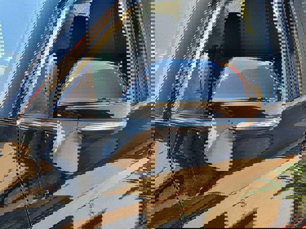 Used 2020 Toyota Camry SE w/ Convenience Package image 8