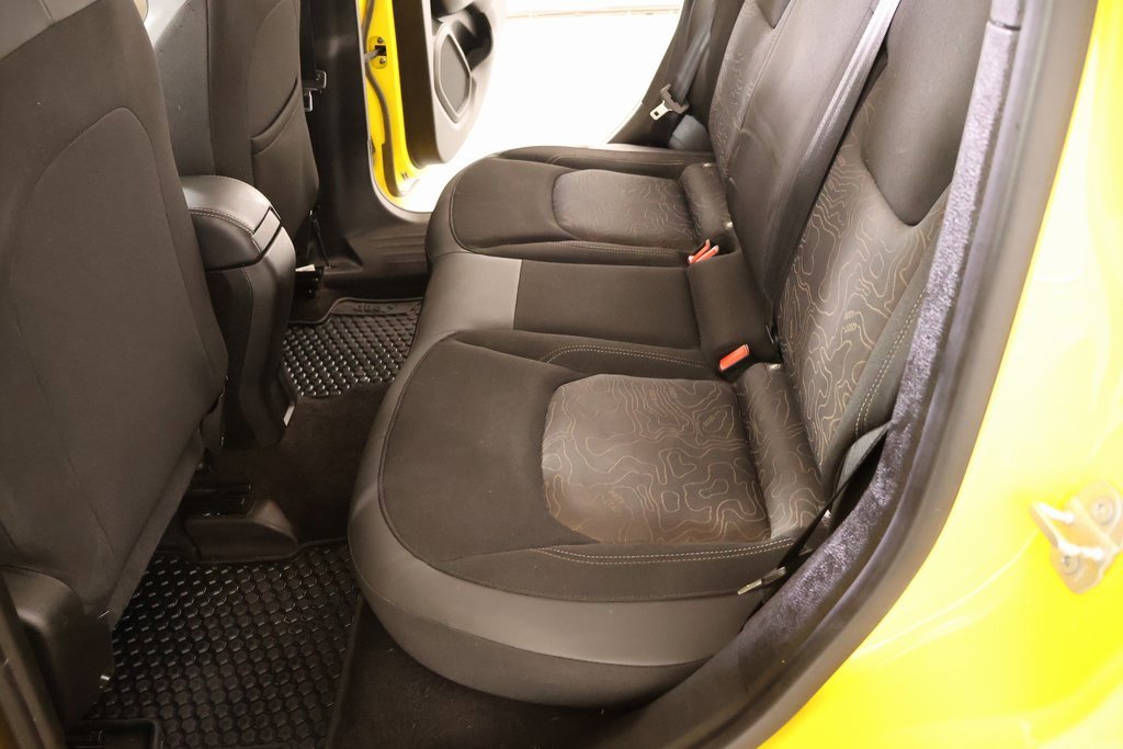 Used 2023 Jeep Renegade Latitude image 13