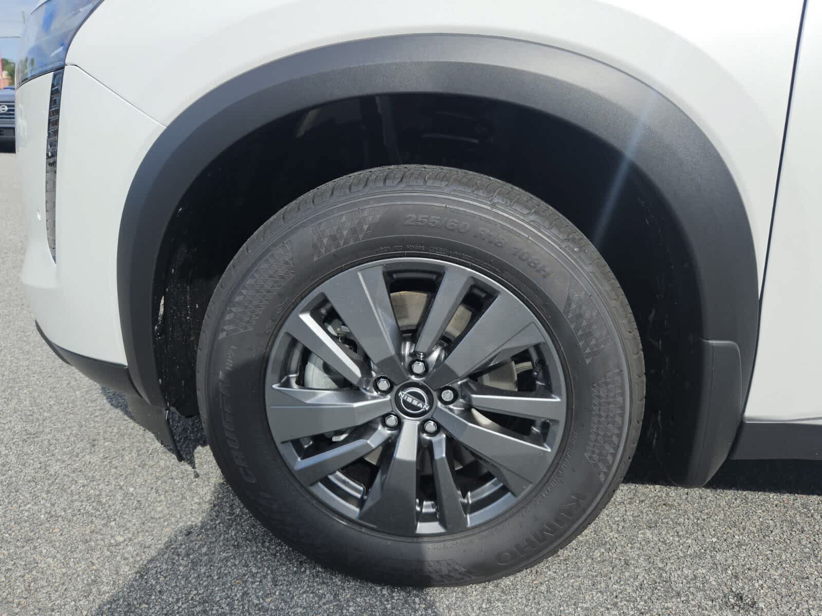 New 2026 Nissan Pathfinder SV w/ Cargo Package FWD image 3