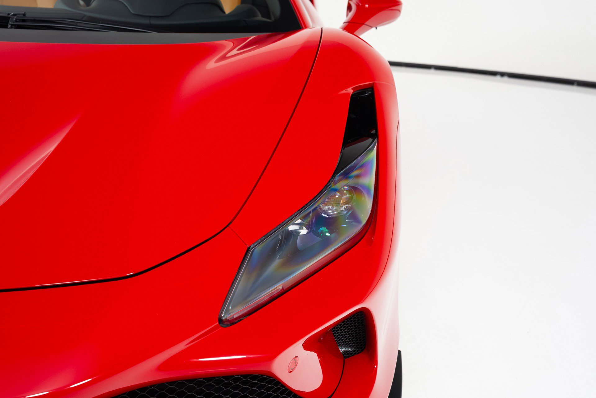 Used 2021 Ferrari F8 Tributo image 43