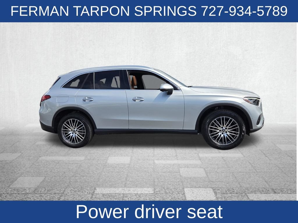 Used 2024 Mercedes-Benz GLC 300 4MATIC image 11