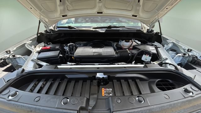 Used 2025 Chevrolet Silverado 1500 W/T RWD image 32