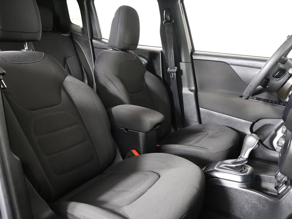 Used 2018 Jeep Renegade Latitude image 26