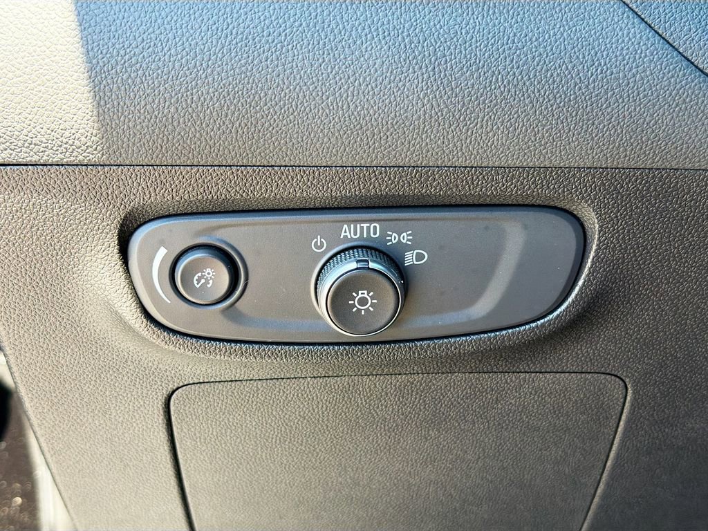 Used 2025 Buick Encore GX Preferred image 21