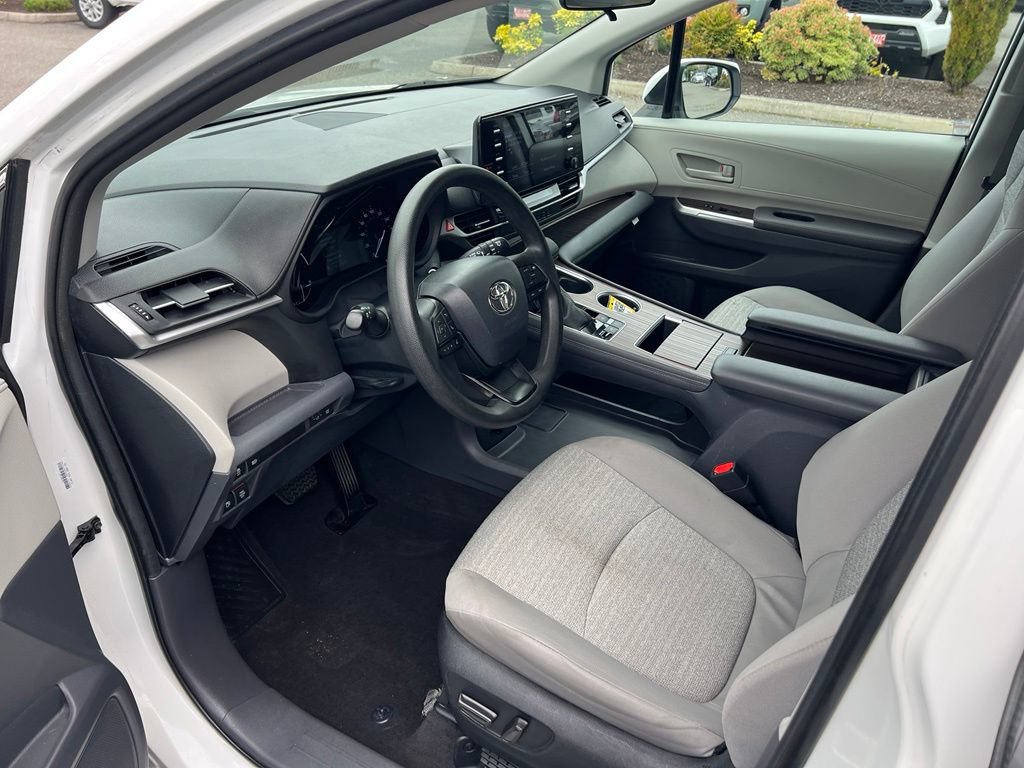 Certified 2023 Toyota Sienna LE FWD image 12