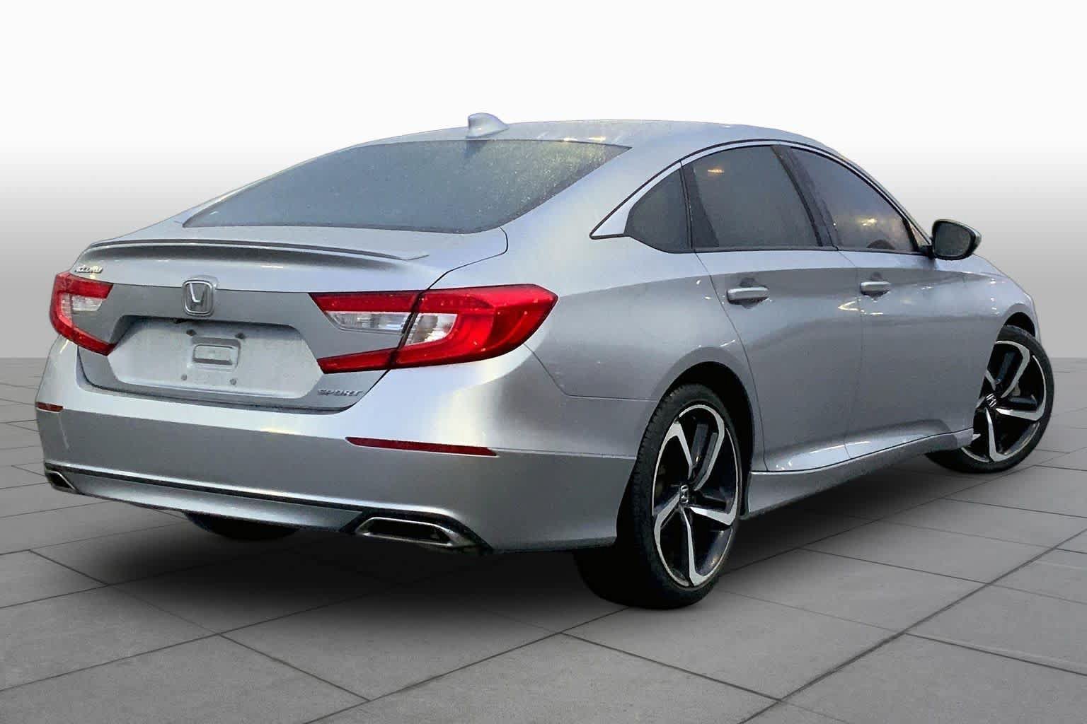 Used 2018 Honda Accord Sport image 13
