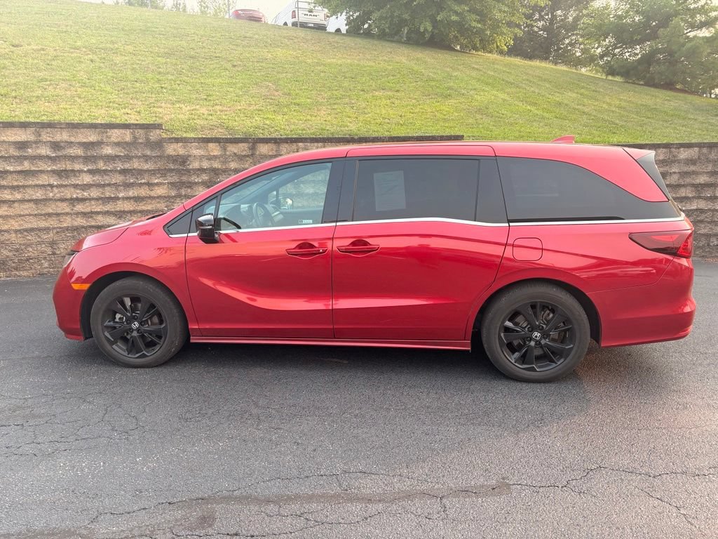 Used 2023 Honda Odyssey Sport image 5