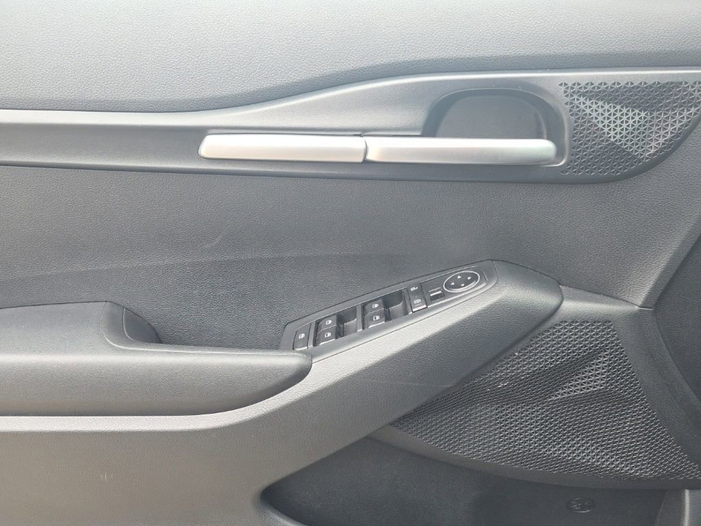 Used 2023 Kia Seltos LX image 14