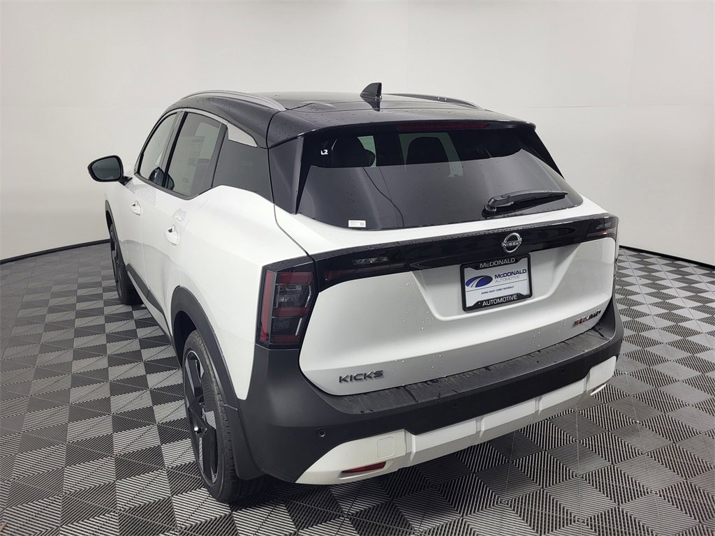 New 2025 Nissan Kicks SR image 7