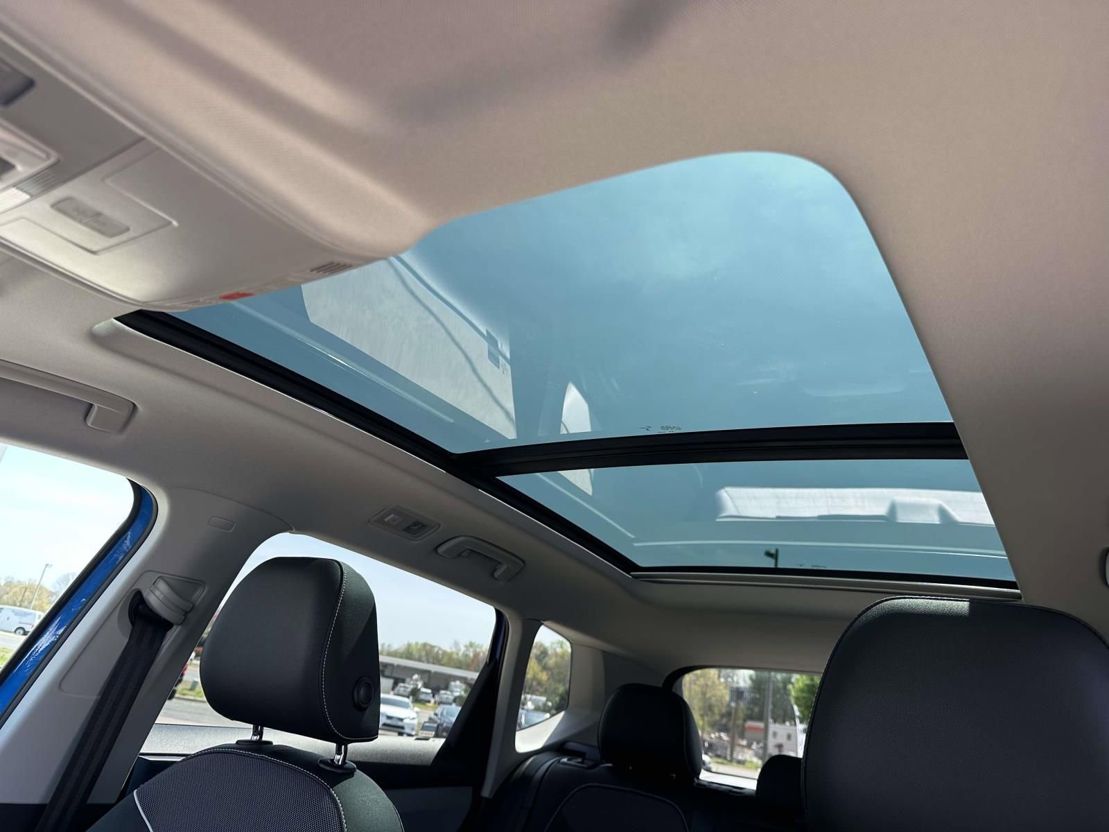 Used 2024 Volkswagen Taos SE image 17