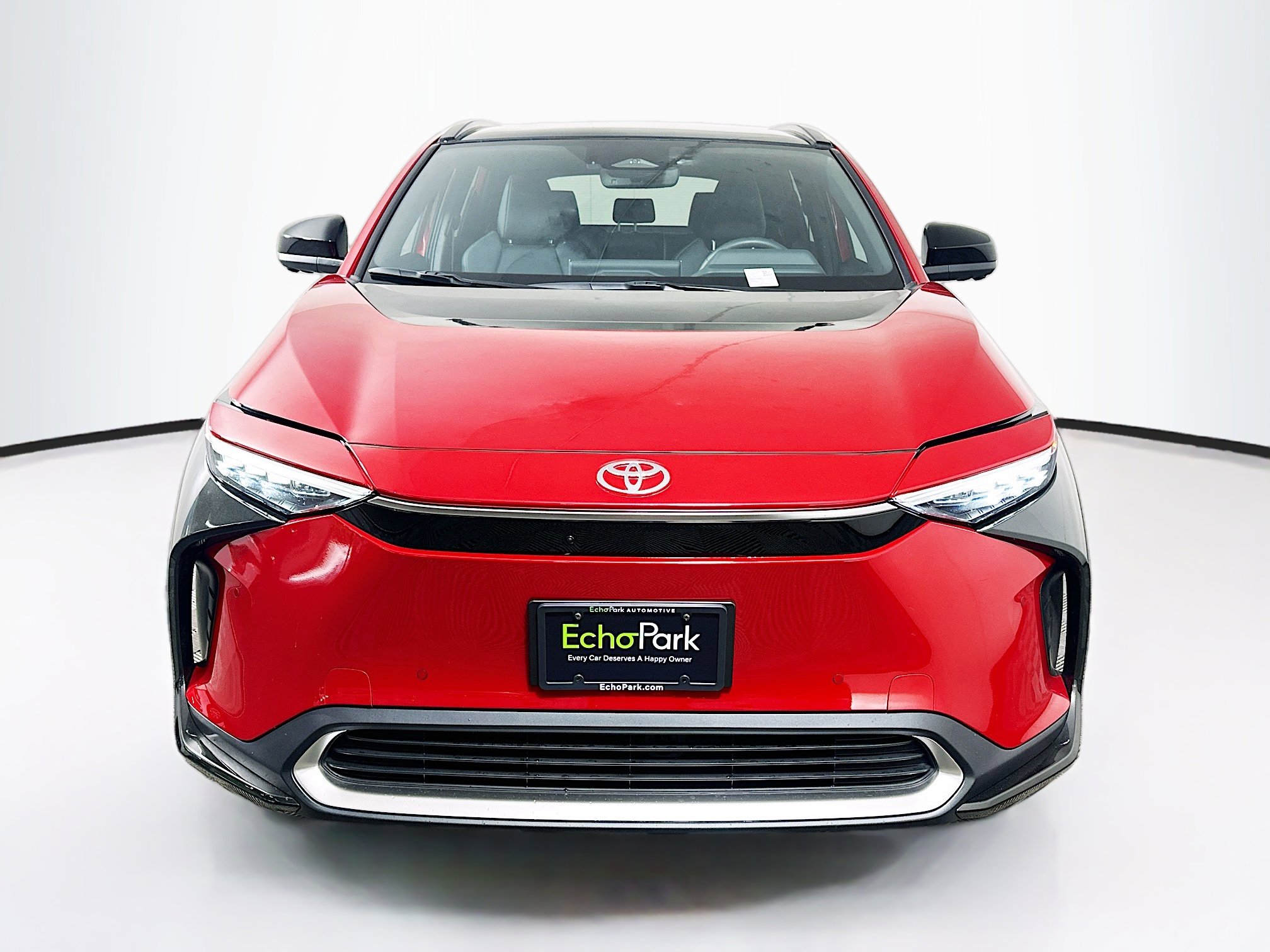 Used 2025 Toyota bZ4X FWD image 2