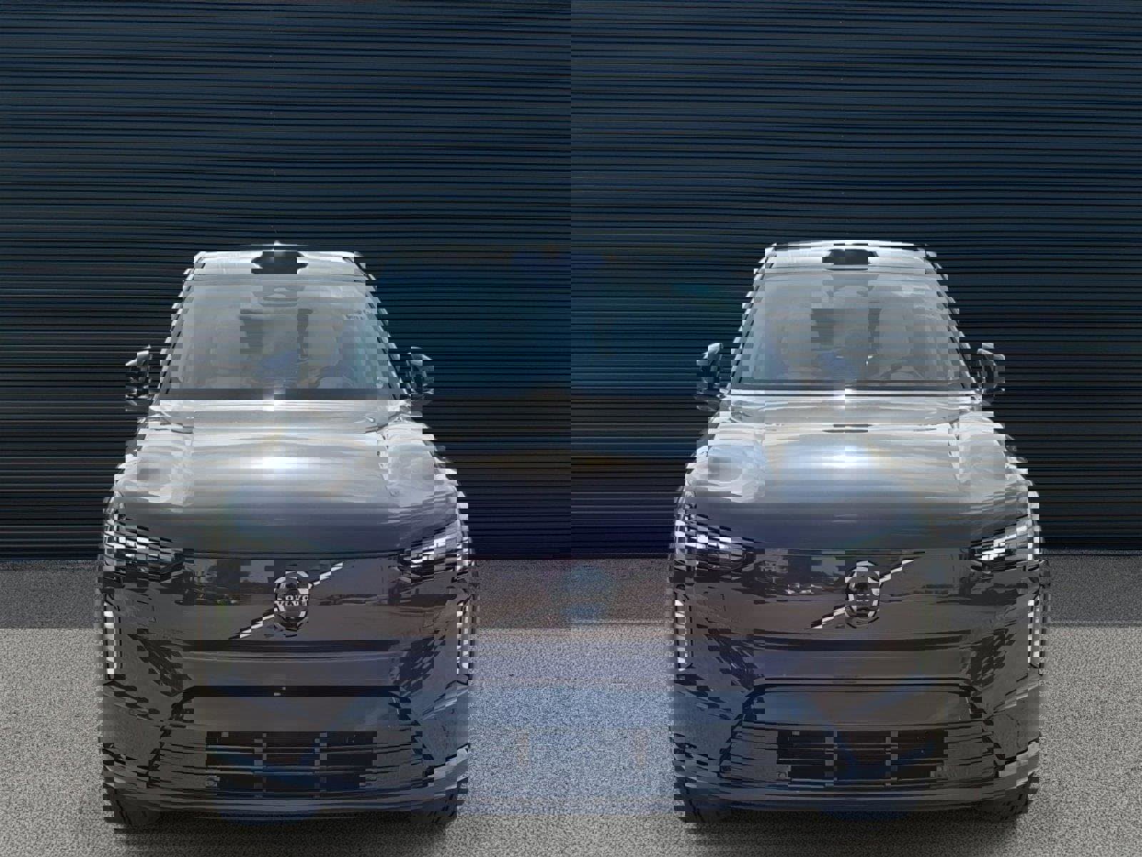 New 2025 Volvo EX90 Ultra image 2